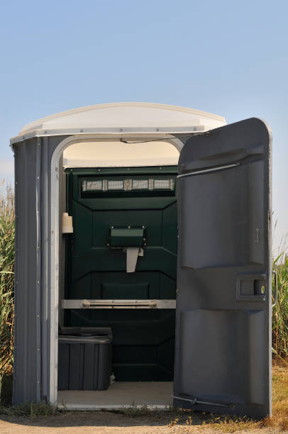Best Portable bathroom rental  in Long Beach, IN